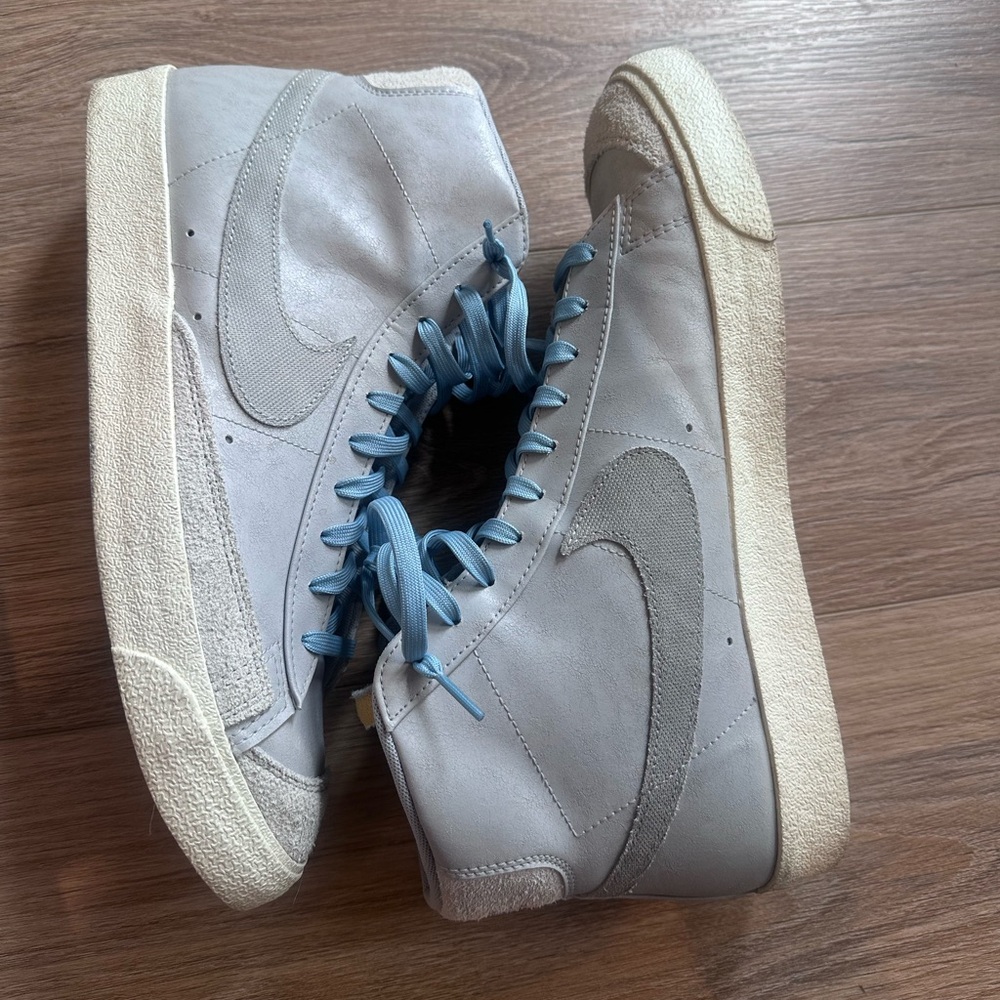 SOLD Men’s Nike Blazer Mid '77 Premium Grey Fog White Sneakers DO9787-001